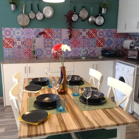 Amathusia Bayview Maria's Cozy Place * Parekklisia